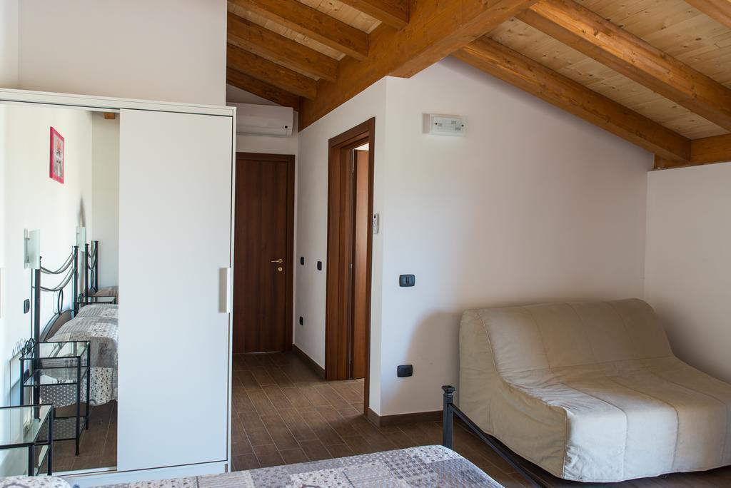 Agriturismo Chesini Castelnuovo del Garda Εξωτερικό φωτογραφία